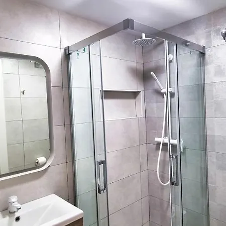 Apartment Exclusive Two Bedroom In Centre